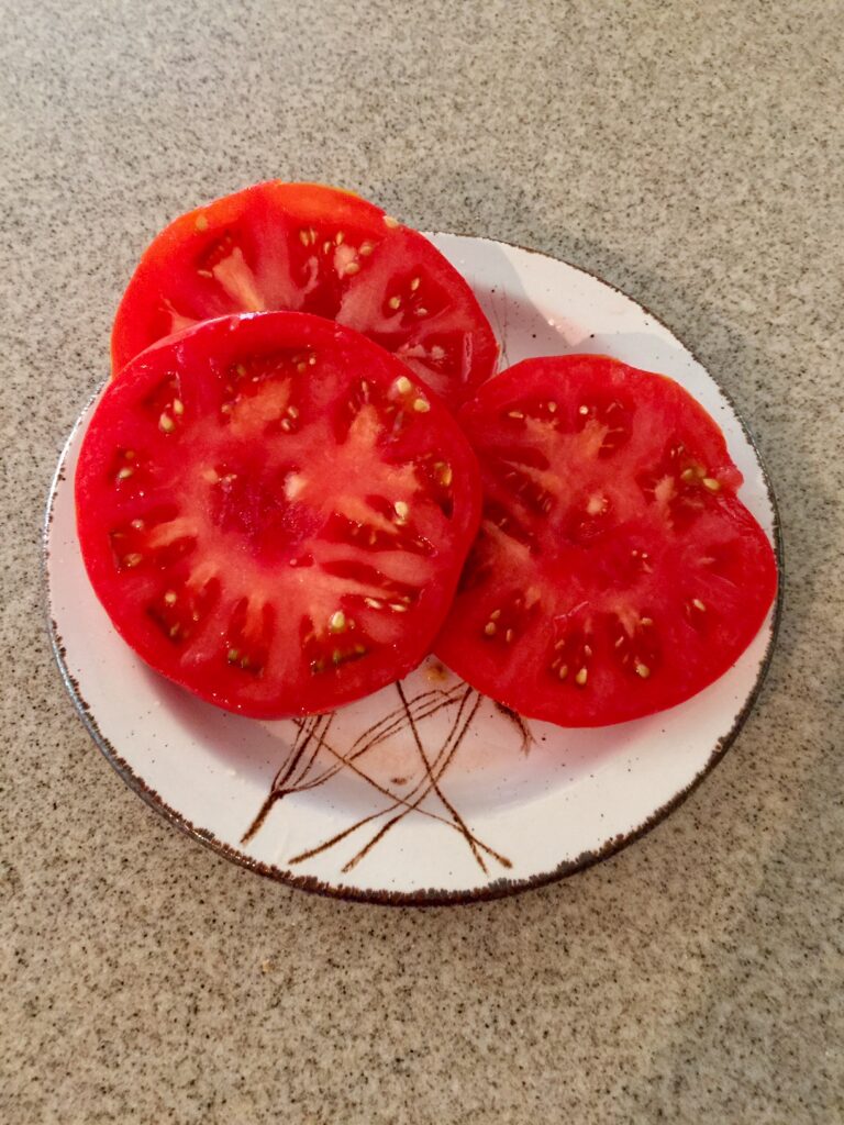 Tomato Sweet Scarlet sliced (ruthie's pic)