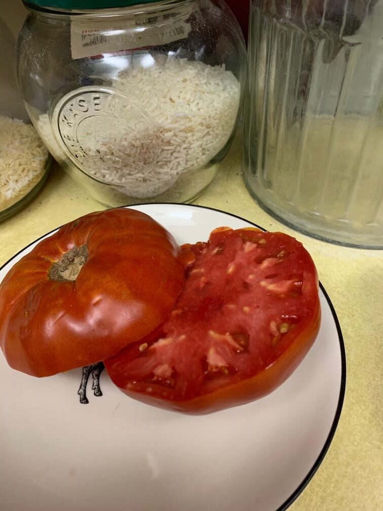 Tomato Mark Twain sliced